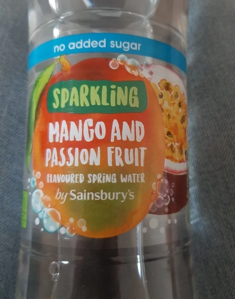 Sparkling mango and passion fruit