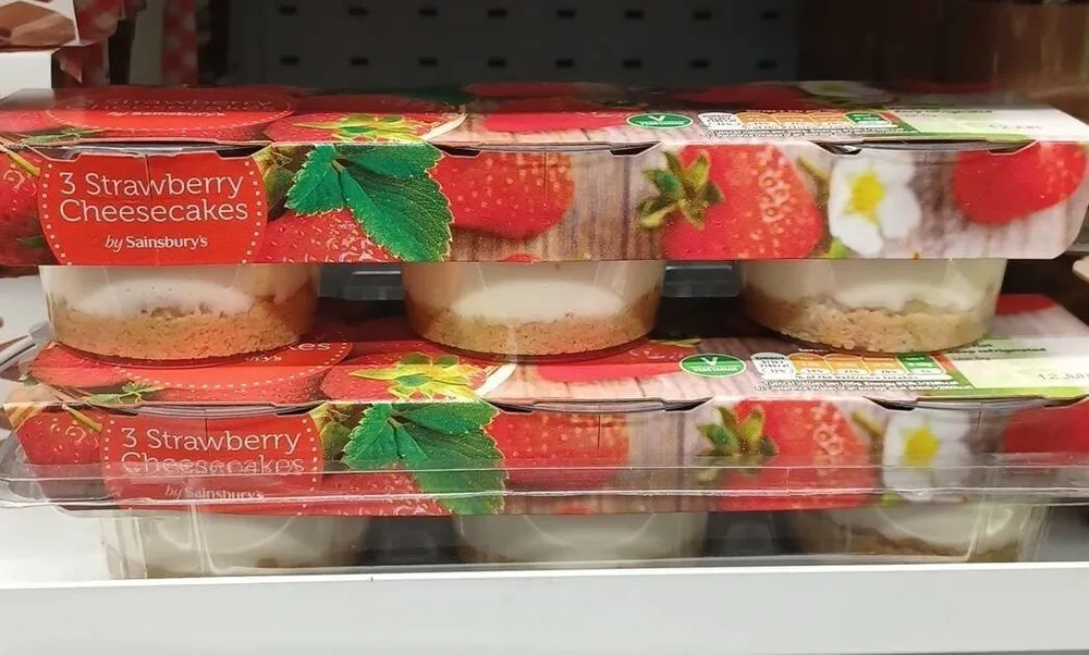 Strawberry cakes