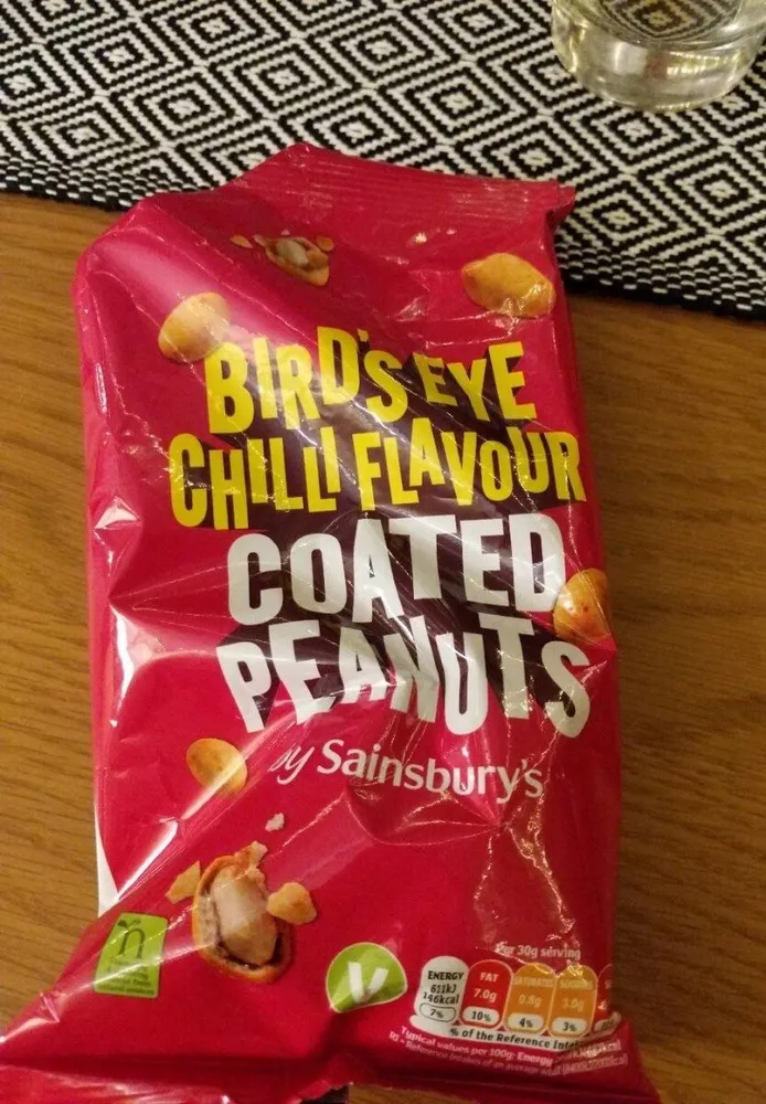 Chilli flavour coated peanuts