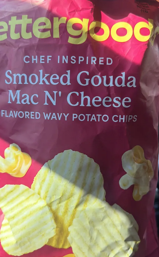 Smoked Gouda Mac N Cheese Flavored Wavy Potato Chips