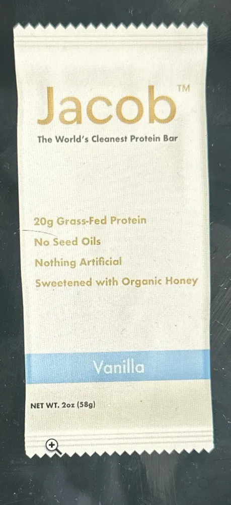Berry protein bar
