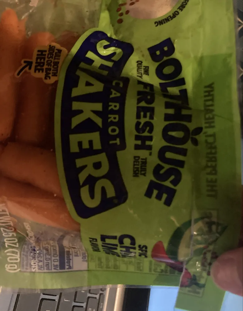Carrot shakers spicy chili lime