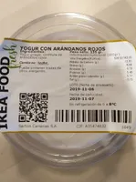 Yogur con arándanos rojos