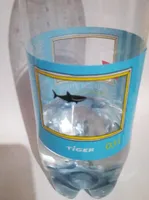 Agua con gas sabor limón
