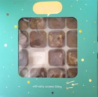 Mini Cubes with salty caramel filling
