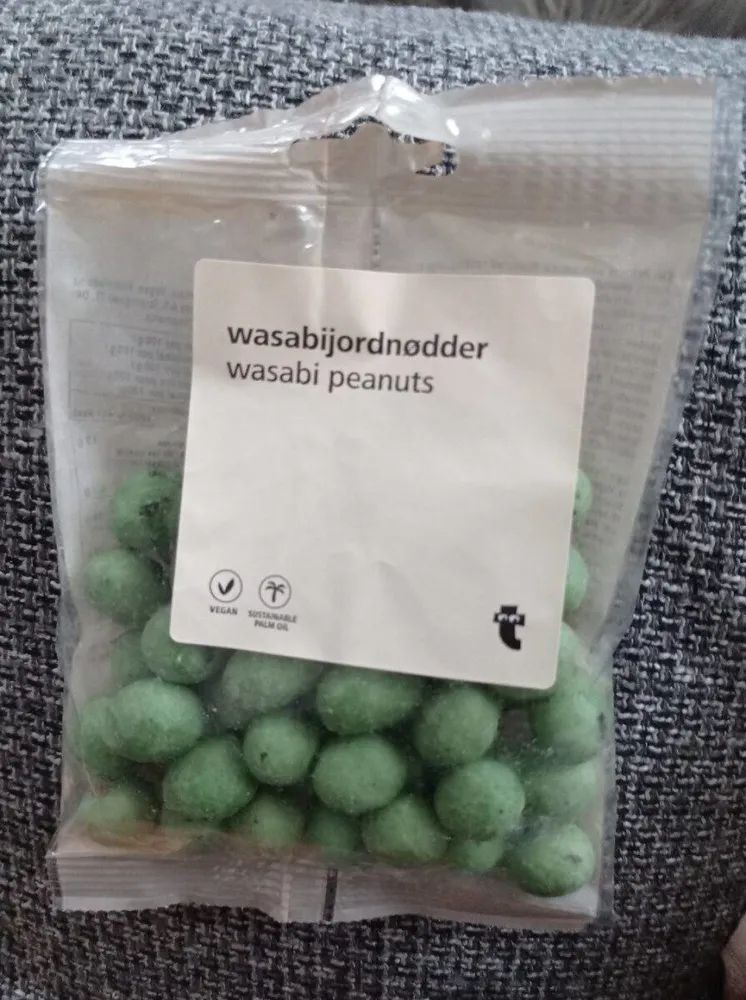 Wasabi peanuts