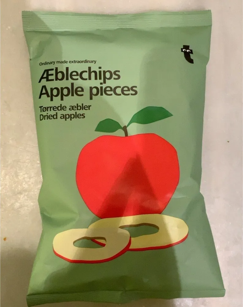 Apple pieces