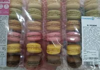 36 macaron