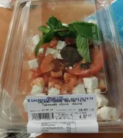 Salade tomate menthe feta tapenade olive noire