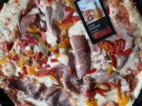 Pizza basque