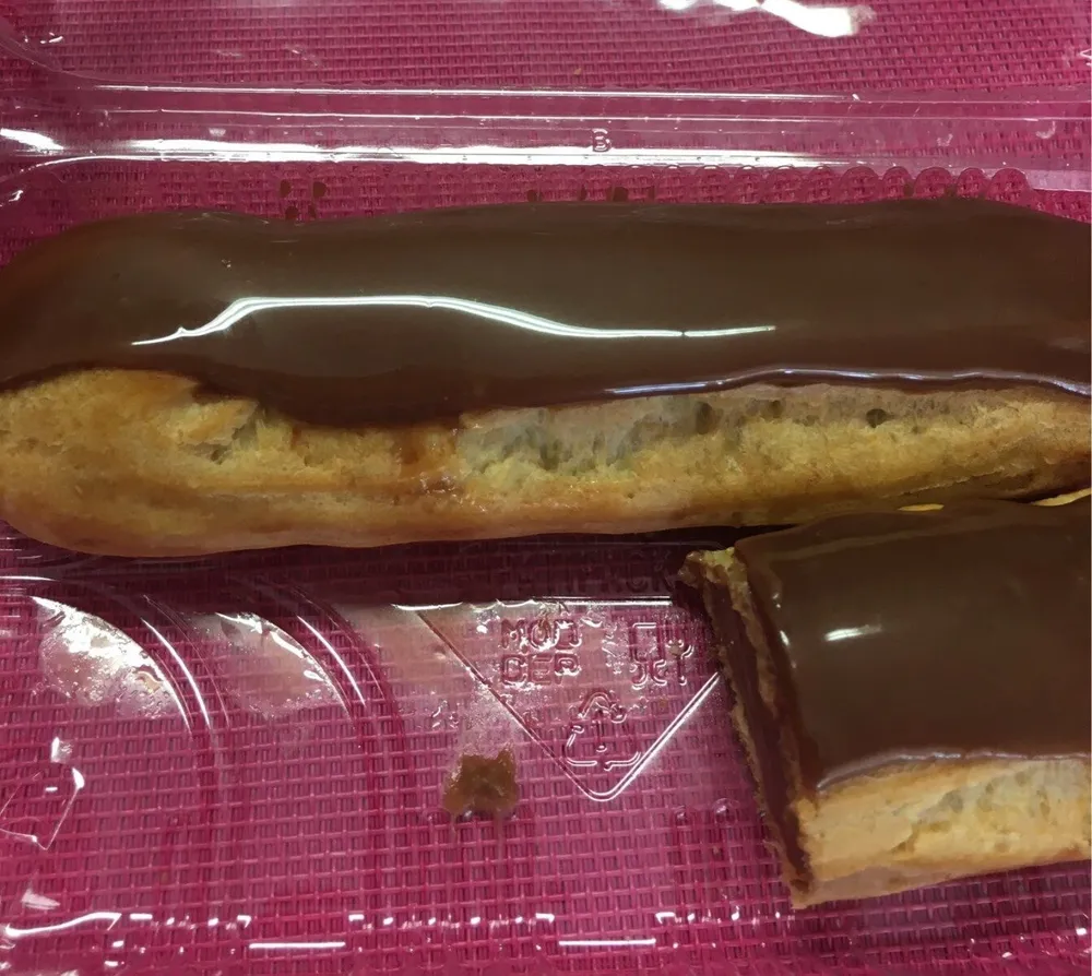 Eclaire au chocolat