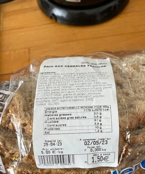 Pain aux céréales tranche
