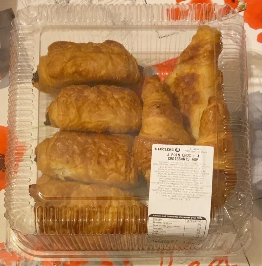 Pain chocolat et croissant
