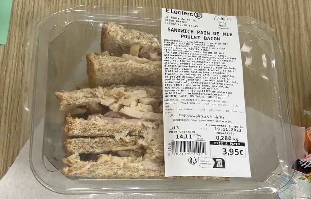 Sandwich pain de mie poulet bacon Paridis