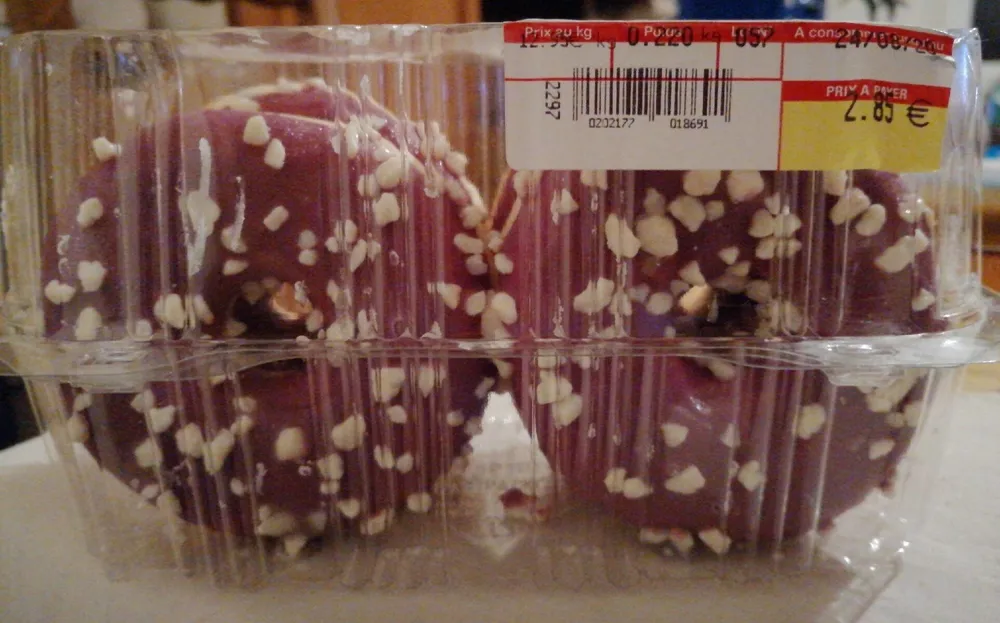 Dots purple white