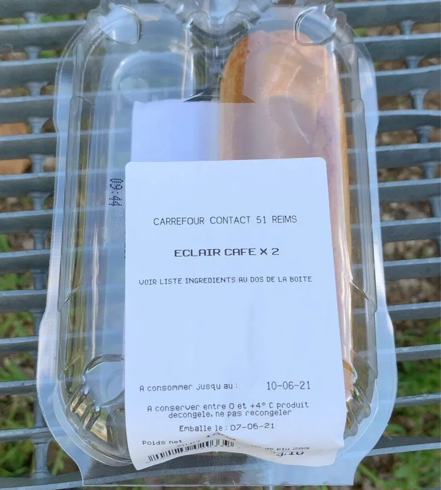 Eclaire café