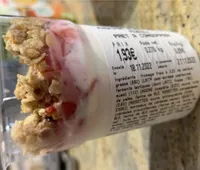 Fromage blanc fraise muesli