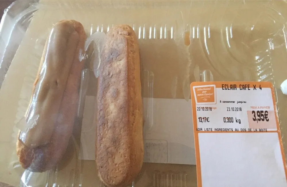 Eclair café