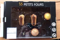 16 petits fours