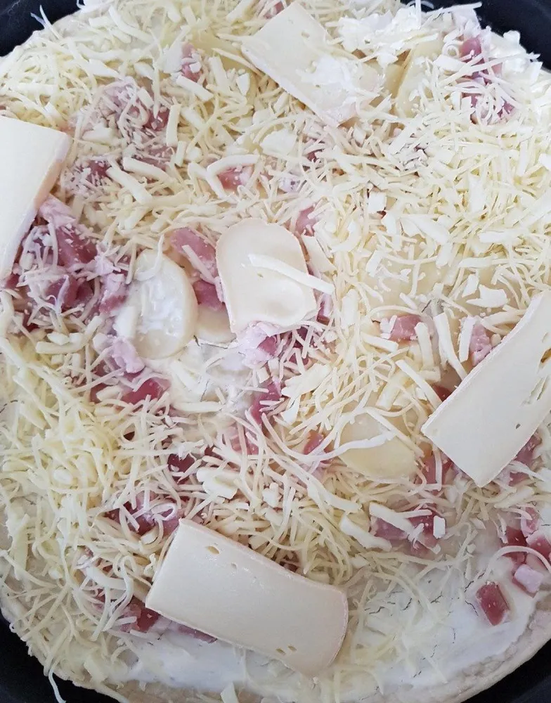 Pizza Savoyarde prêt à cuire