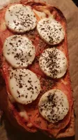 Bruschetta aux chèvres
