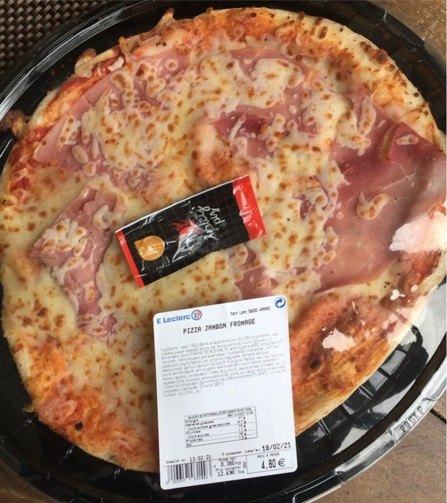 Pizza jambon fromage