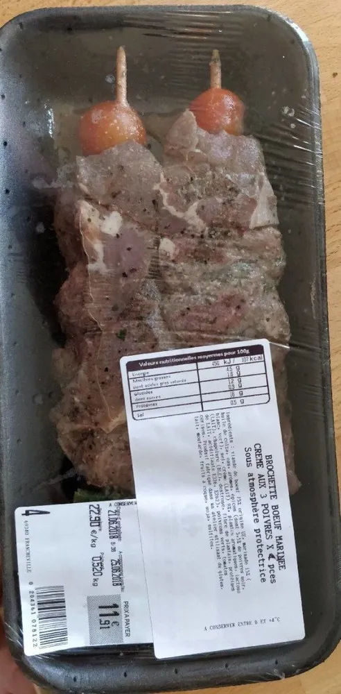 Brochettes de boeuf marinées crème aux 3 poivres