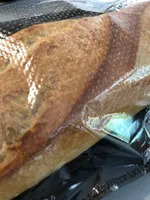 Baguette paysanne cuite sur sol