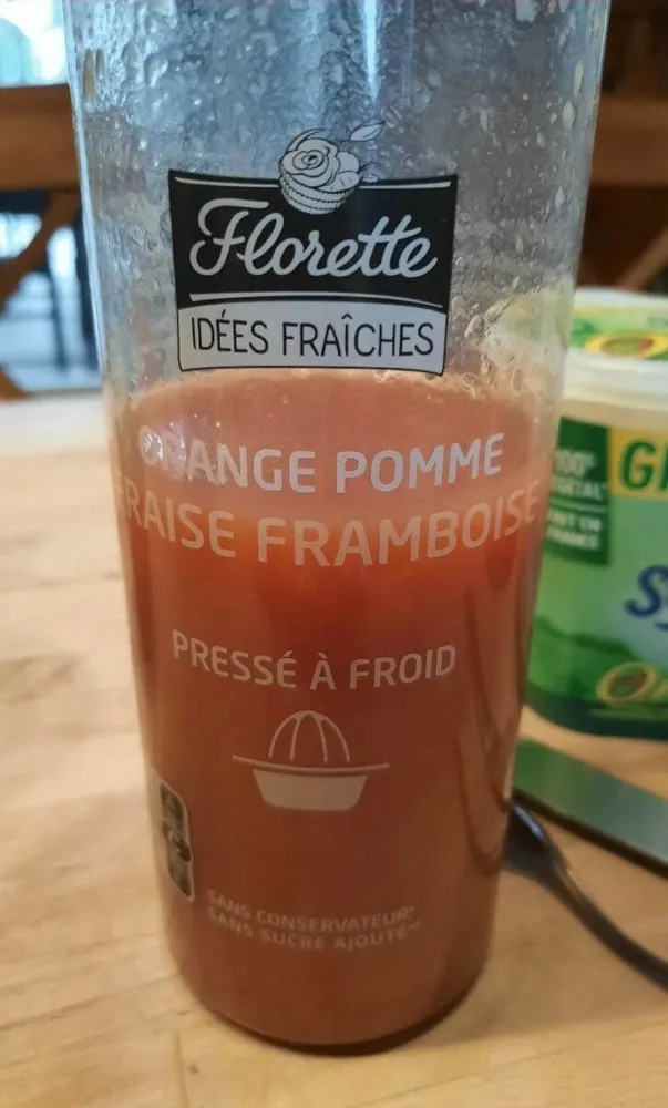 Orange pomme fraise framboise pressé a froid