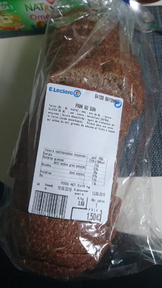 Pain au son