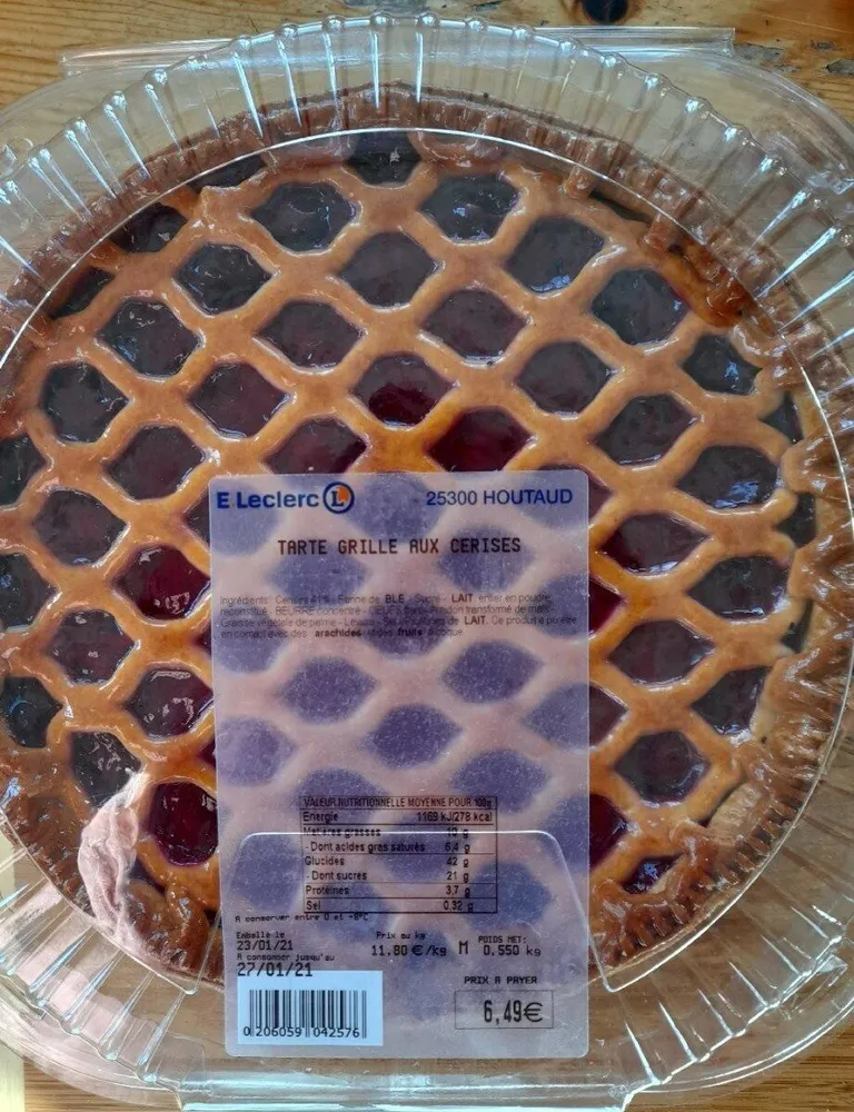 Tarte grille  aux cerises