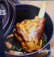 Souris d'agneau fondante cuite dans son jus au thym