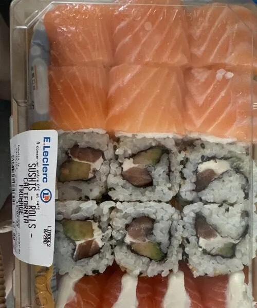 Sushi roll california