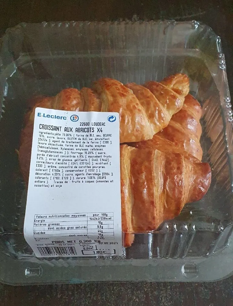 Croissant aux abricots