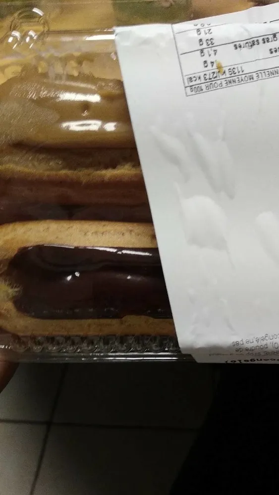 Éclair au chocolat