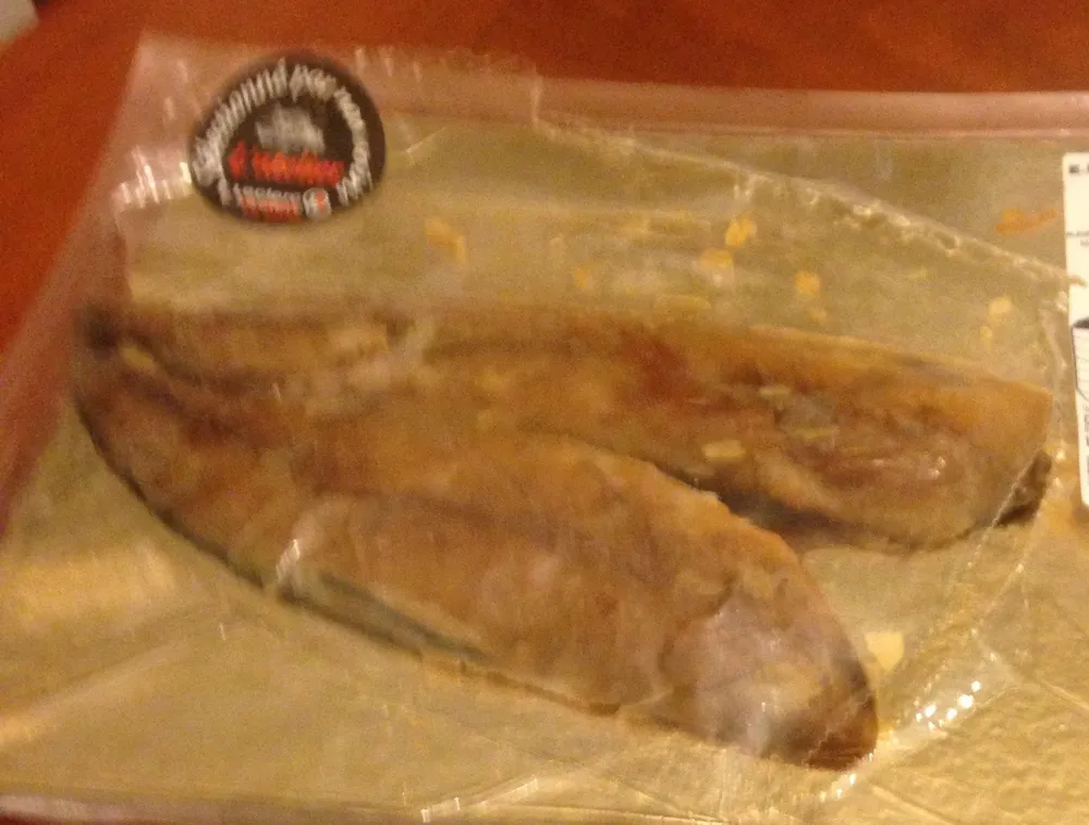 Filet maquereau fumé aux oignons
