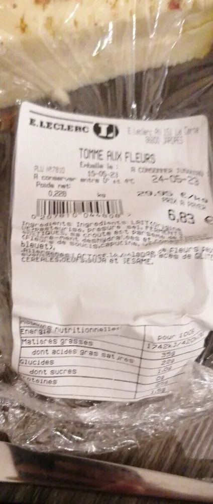 Fromage tomme aux fleurs