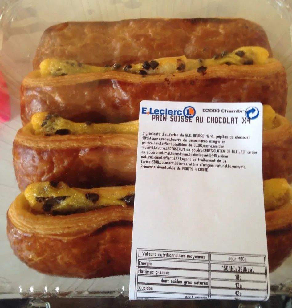 Pain suisse au chocolat