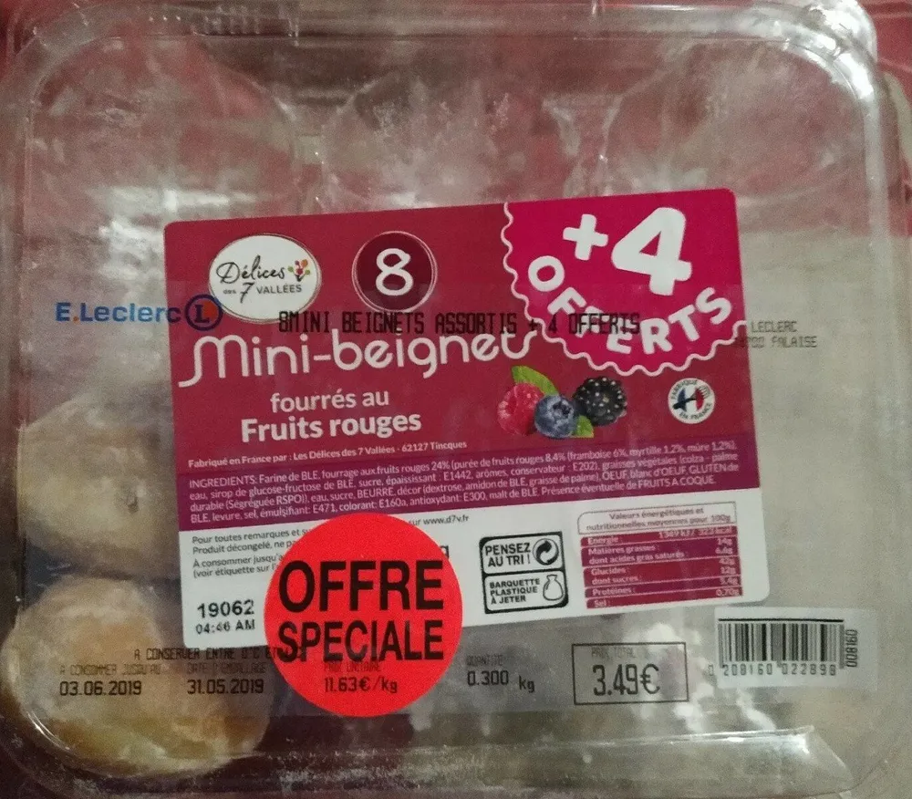 Mini-beignets fourrés au fruits rouges
