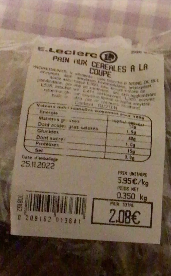 Pain aux céréales a la coupe