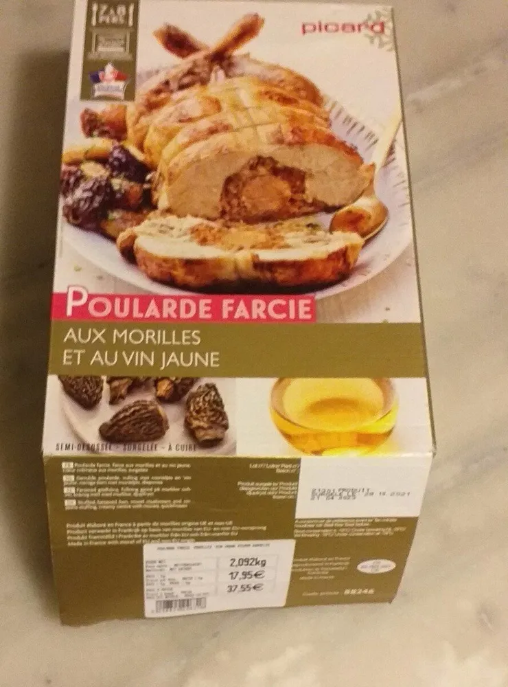 Poularde farcie aux morilles et au vin jaune