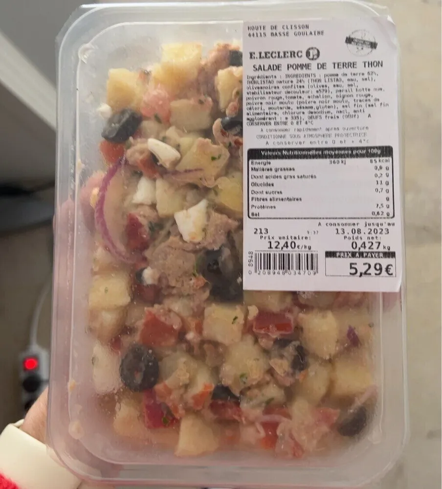 Salade, pommes de terre, thon