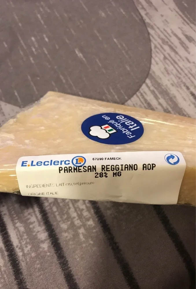 Parmesan Reggiano AOP 28 % MG