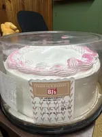 8” Gold Cake With Whipped Topping