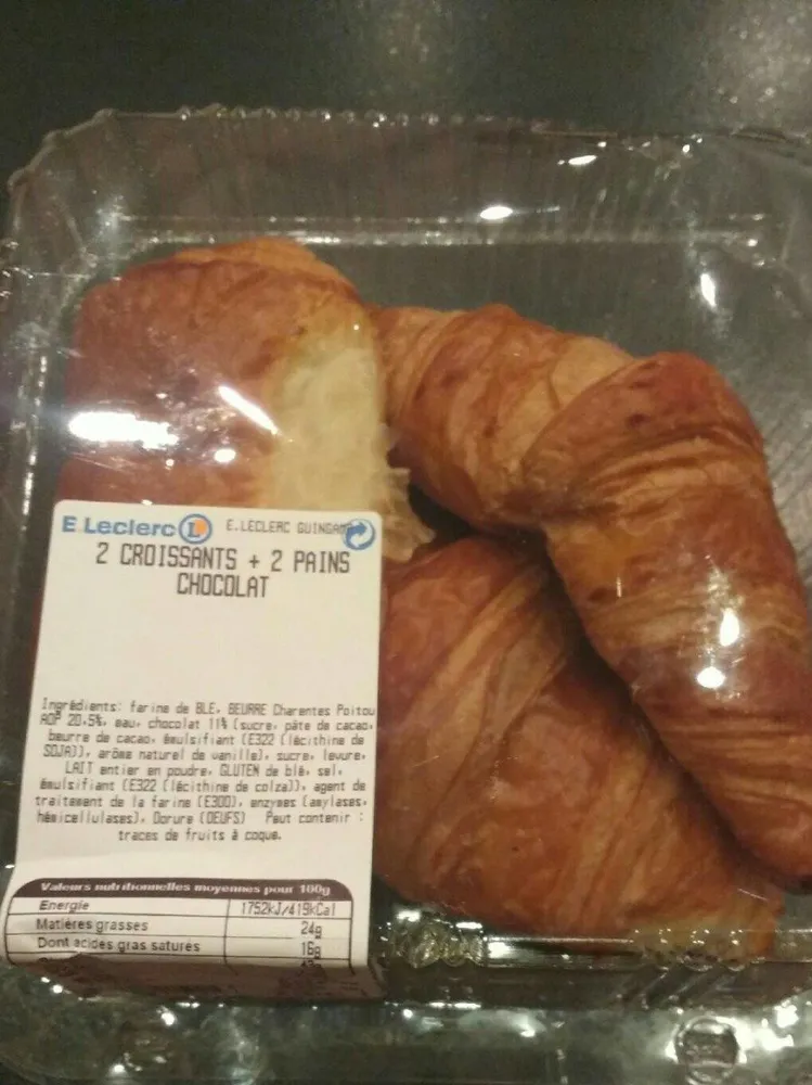 Croissant pains chocolat