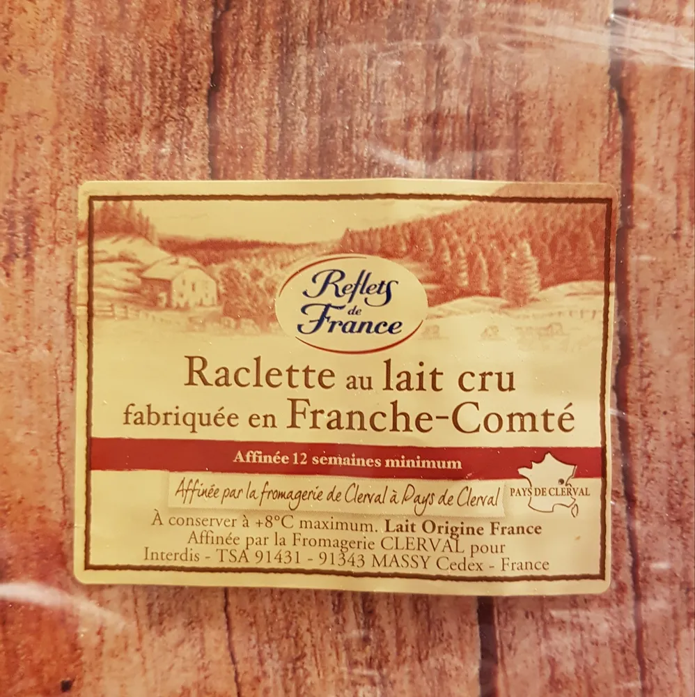 Raclette au lait cru fabriquée en Franche-Comté