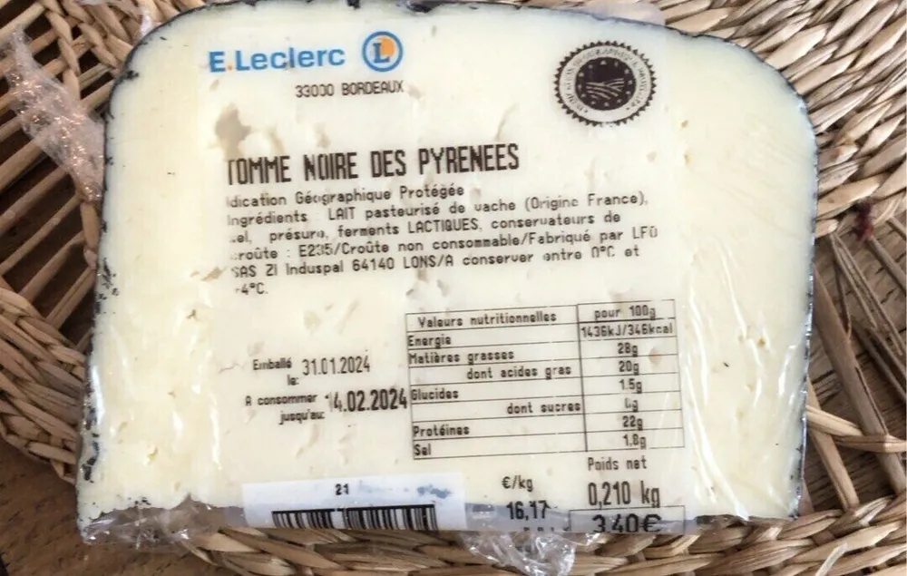 Tomme noire des Pyrenees
