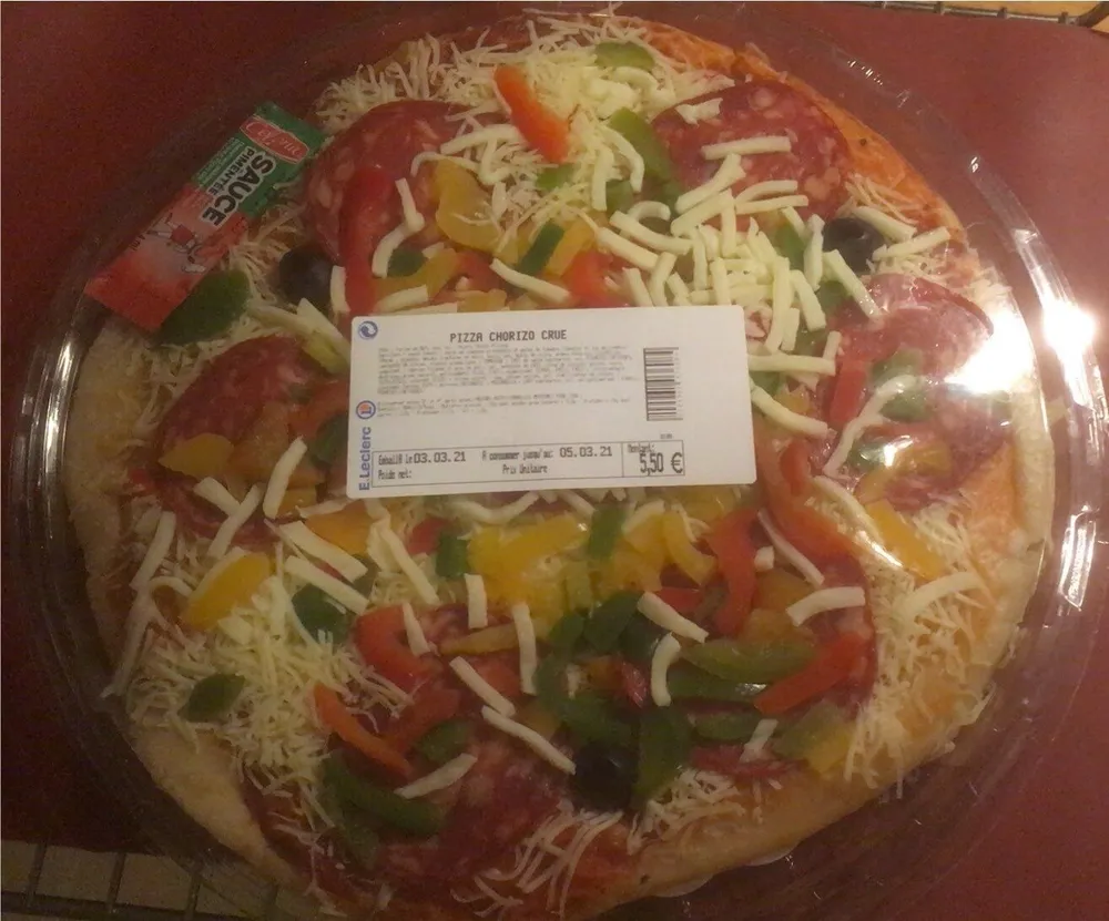 Pizza chorizo crue