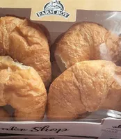 Breakfast croissant