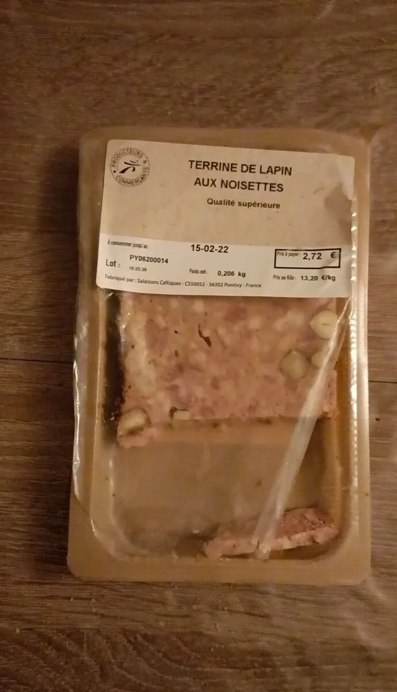 Terrine de lapin aux noisettes